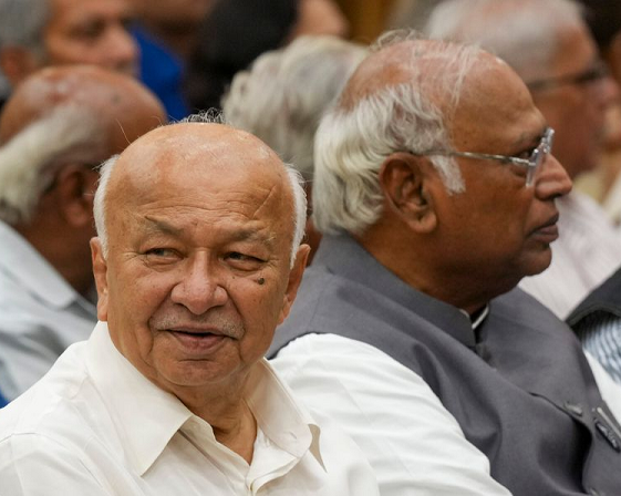 Sushil kumar Shinde 